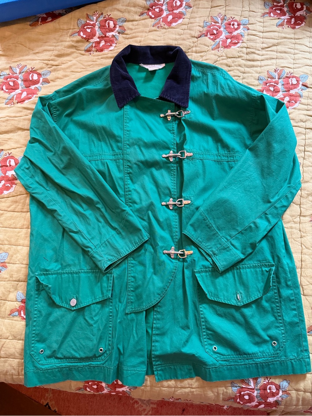 Jones New York — Men's Green Teal Toggle-Front Jacket with Navy Corduroy Collar